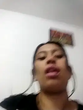 Snapshot of brithany_blaze chatting on April 2026 03:01:01 PM brithany blaze online show from April 2026 03:01:01 PM