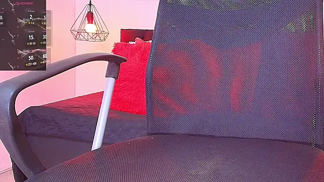 Snapshot of hilary_banks1 chatting on May 2026 04:32:02 AM hilary banks1 online show from May 2026 04:32:02 AM