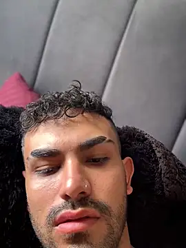 Big Snake77 online show from May 2026 06:36:02 PM