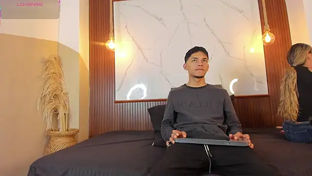Eroticxcouple online show from May 2026 05:30:02 PM