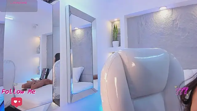 Snapshot of NicolSantos chatting on July 2026 11:47:02 AM NicolSantos online show from July 2026 11:47:02 AM