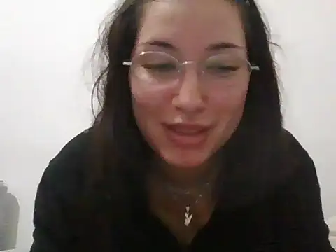 Snapshot of cherryxxox chatting on April 2026 07:15:02 AM cherryxxox online show from April 2026 07:15:02 AM