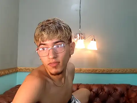 Snapshot of Juan_saul1 chatting on May 2026 09:01:02 PM Juan saul1 online show from May 2026 09:01:02 PM