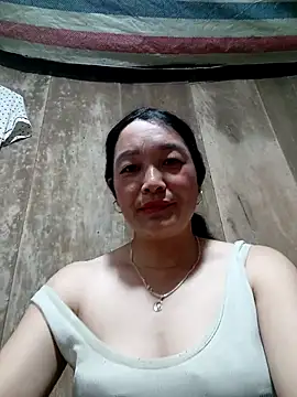 Snapshot of vanlucky2 chatting on June 2026 06:40:01 AM vanlucky2 online show from June 2026 06:40:01 AM