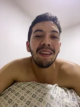 oskrarmop online show from April 2026 03:34:02 AM