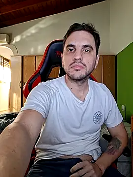 Gonza42OArg online show from April 2026 07:52:01 PM