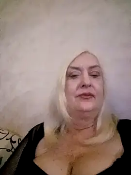 Snapshot of Julia20X chatting on April 2026 08:31:01 PM Julia20X online show from April 2026 08:31:01 PM