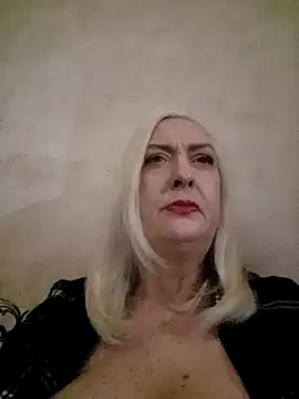 Snapshot of Julia20X chatting on May 2026 06:23:02 PM Julia20X online show from May 2026 06:23:02 PM