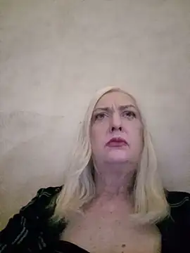 Snapshot of Julia20X chatting on May 2026 09:49:02 AM Julia20X online show from May 2026 09:49:02 AM