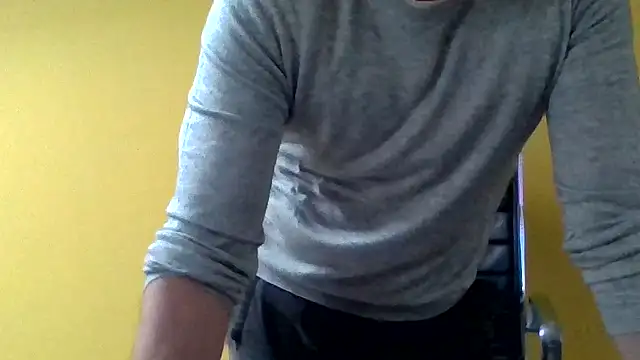 Snapshot of jjjust_curiousss chatting on April 2026 05:17:01 PM jjjust curiousss online show from April 2026 05:17:01 PM