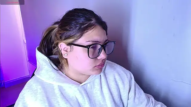 Snapshot of Dreamboo__ chatting on May 2026 11:37:01 AM Dreamboo online show from May 2026 11:37:01 AM