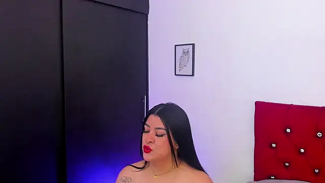 Snapshot of Katty_West chatting on May 2026 07:00:02 PM Katty West online show from May 2026 07:00:02 PM