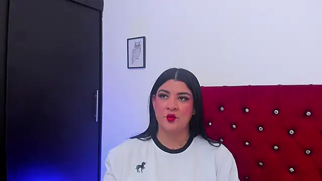 Snapshot of Katty_West chatting on May 2026 07:43:01 PM Katty West online show from May 2026 07:43:01 PM
