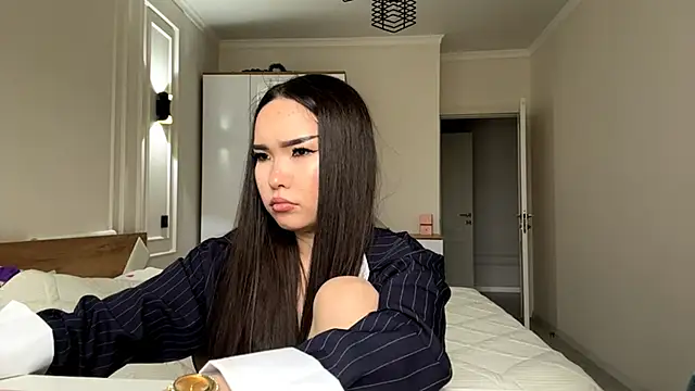 MardellHeavrin online show from April 2026 12:11:02 PM