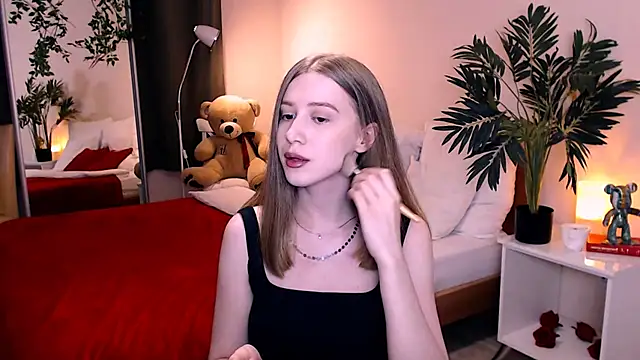 cheeky chick online show from June 2026 08:15:01 PM