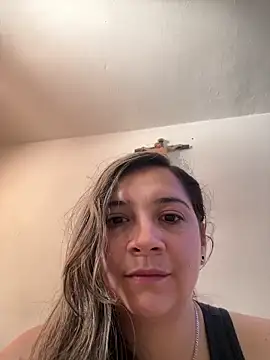 Snapshot of belucci_vale chatting on April 2026 01:38:02 PM belucci vale online show from April 2026 01:38:02 PM