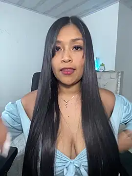Snapshot of Simplemente_Aurora chatting on July 2026 10:01:02 PM Simplemente Aurora online show from July 2026 10:01:02 PM