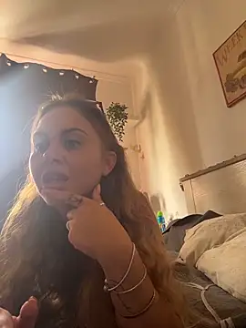 LaRubiaCalda online show from April 2026 01:47:01 PM