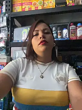 Snapshot of MIA_ROSSEEE chatting on June 2026 07:12:01 PM MIA ROSSEEE online show from June 2026 07:12:01 PM