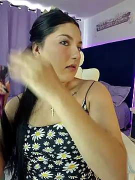 Snapshot of Celestee_21 chatting on May 2026 08:06:02 PM Celestee 21 online show from May 2026 08:06:02 PM