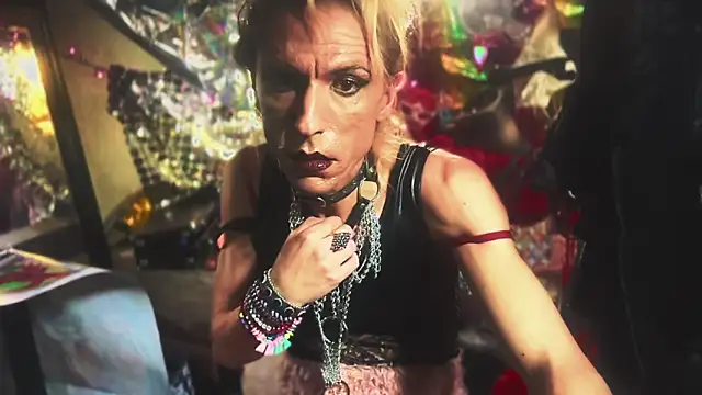 TgirlBrat online show from June 2026 07:00:01 AM