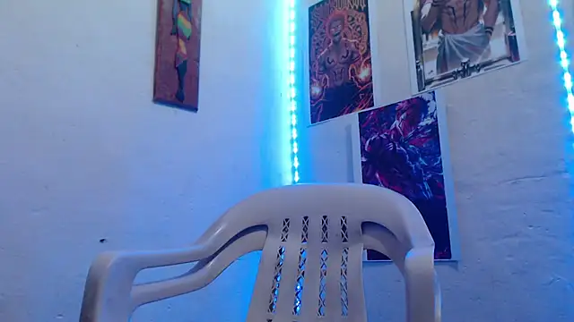 Snapshot of nicolas_valmont chatting on May 2026 12:08:01 AM nicolas valmont online show from May 2026 12:08:01 AM