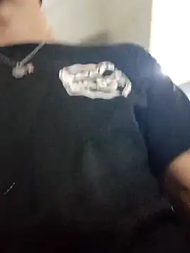 Snapshot of ReyBarto chatting on April 2026 01:38:01 AM ReyBarto online show from April 2026 01:38:01 AM