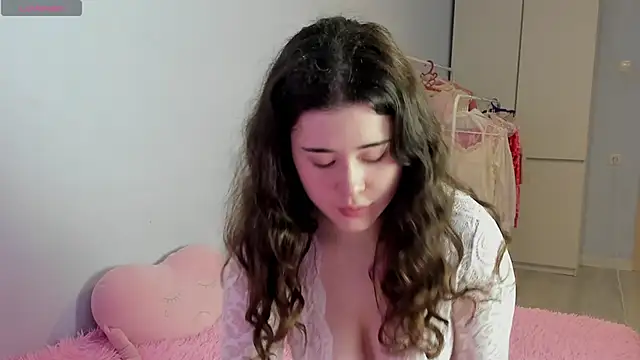 Snapshot of ChloeBlisss chatting on May 2026 03:15:01 AM ChloeBlisss online show from May 2026 03:15:01 AM