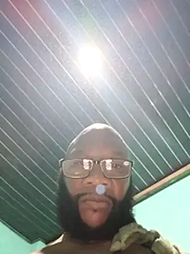 goodloveboss online show from April 2026 05:47:02 AM