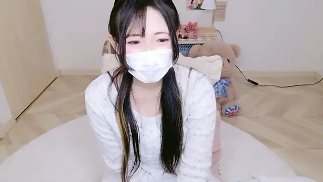 Snapshot of Satomi_nn chatting on April 2026 04:37:01 AM Satomi nn online show from April 2026 04:37:01 AM