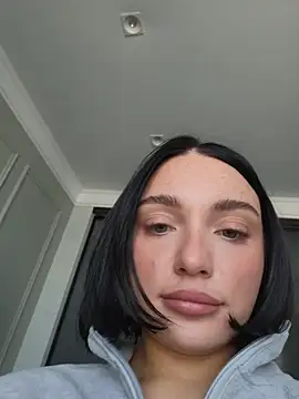 Snapshot of LucyHotty_ chatting on April 2026 09:46:02 AM LucyHotty online show from April 2026 09:46:02 AM