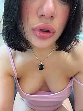 Snapshot of LucyHotty_ chatting on June 2026 07:58:02 AM LucyHotty online show from June 2026 07:58:02 AM