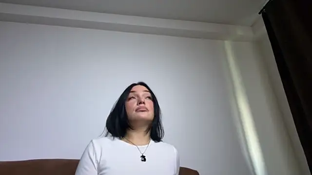 Snapshot of LucyHotty_ chatting on June 2026 11:48:01 AM LucyHotty online show from June 2026 11:48:01 AM