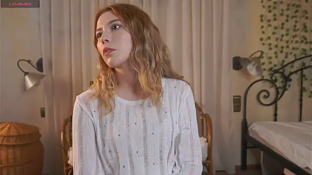 SonyaCubine online show from April 2026 11:50:02 AM