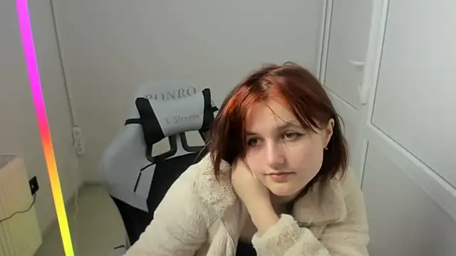 Snapshot of GoldenKiss chatting on May 2026 09:04:01 AM GoldenKiss online show from May 2026 09:04:01 AM