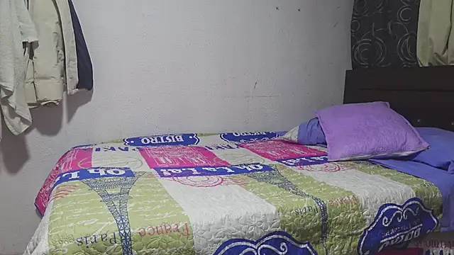 Snapshot of Alexander_2003Castro chatting on April 2026 05:01:02 AM Alexander 2003Castro online show from April 2026 05:01:02 AM