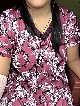 Snapshot of Tamilmoon006 chatting on May 2026 07:36:01 AM Tamilmoon006 online show from May 2026 07:36:01 AM