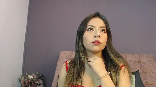 Snapshot of SalomeMartinez_ chatting on May 2026 02:34:01 PM SalomeMartinez online show from May 2026 02:34:01 PM