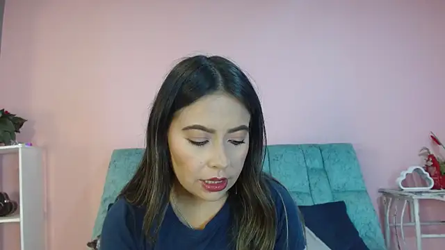 Snapshot of SalomeMartinez_ chatting on June 2026 04:52:02 PM SalomeMartinez online show from June 2026 04:52:02 PM