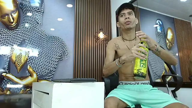Snapshot of Skinny_cute_Alyer chatting on April 2026 02:15:02 AM Skinny cute Alyer online show from April 2026 02:15:02 AM