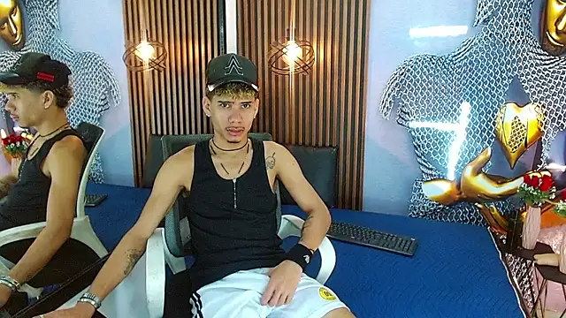 Snapshot of Skinny_cute_Alyer chatting on May 2026 01:43:02 AM Skinny cute Alyer online show from May 2026 01:43:02 AM