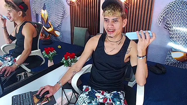 Snapshot of Skinny_cute_Alyer chatting on May 2026 03:04:02 AM Skinny cute Alyer online show from May 2026 03:04:02 AM