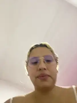 Snapshot of Aliss_Taylor1 chatting on May 2026 10:53:02 AM Aliss Taylor1 online show from May 2026 10:53:02 AM