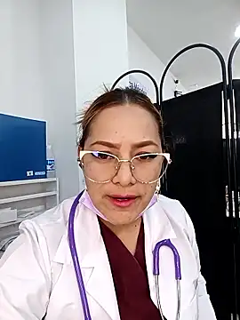 Snapshot of LUISA__07 chatting on May 2026 02:00:02 PM LUISA 07 online show from May 2026 02:00:02 PM