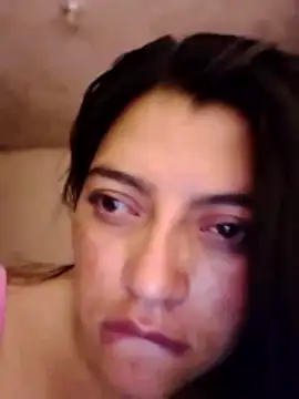 Snapshot of SOFI__10 chatting on April 2026 05:43:02 AM SOFI 10 online show from April 2026 05:43:02 AM