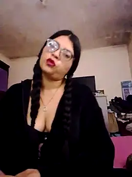 Snapshot of SOFI__10 chatting on April 2026 02:20:01 AM SOFI 10 online show from April 2026 02:20:01 AM