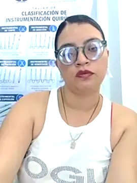 Snapshot of SOFI__10 chatting on April 2026 02:26:01 PM SOFI 10 online show from April 2026 02:26:01 PM