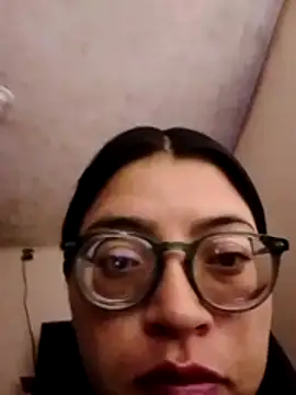 Snapshot of SOFI__10 chatting on April 2026 03:15:02 AM SOFI 10 online show from April 2026 03:15:02 AM