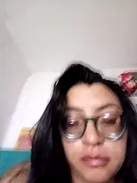 Snapshot of SOFI__10 chatting on May 2026 04:52:01 AM SOFI 10 online show from May 2026 04:52:01 AM