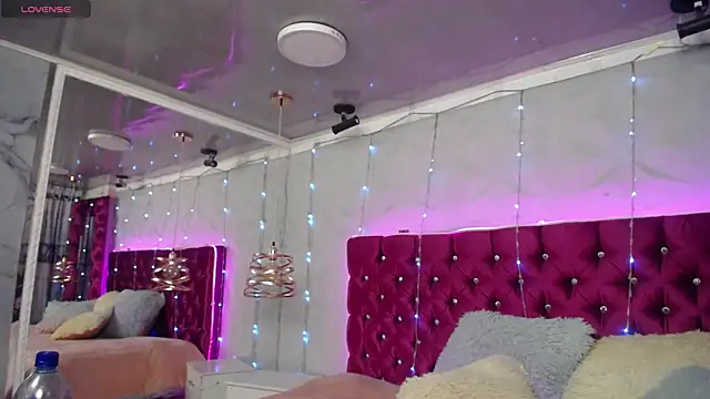 Snapshot of Fire-fergie chatting on April 2026 08:09:02 PM Fire-fergie online show from April 2026 08:09:02 PM